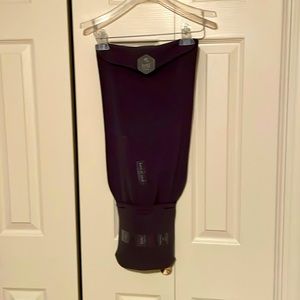 NWOT Trtl travel Neck pillow one size grey